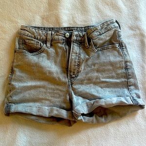 These are a pair of barely worn old navy shorts.